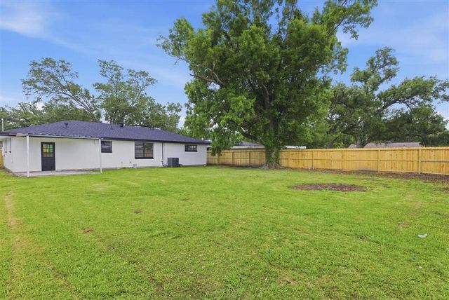 2126 18th Street, Lake Charles, LA 70601