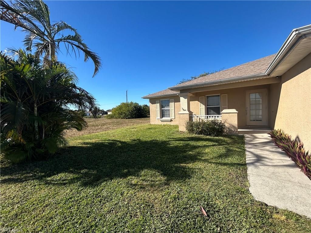 2016 NE 7th PL, Cape Coral, FL 33909