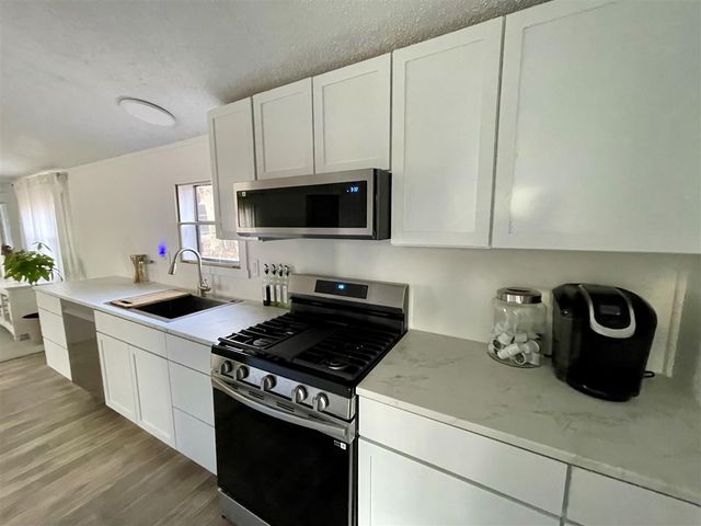 8771 Chain O Lakes Drive, Delton, MI 49046