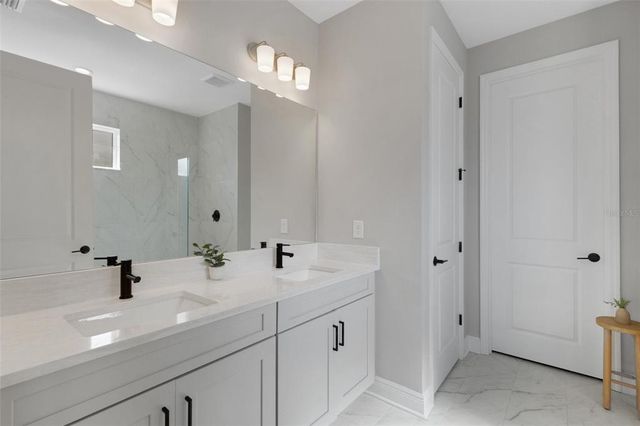 16804 SAVORY MIST CIRCLE, Bradenton, FL 34211