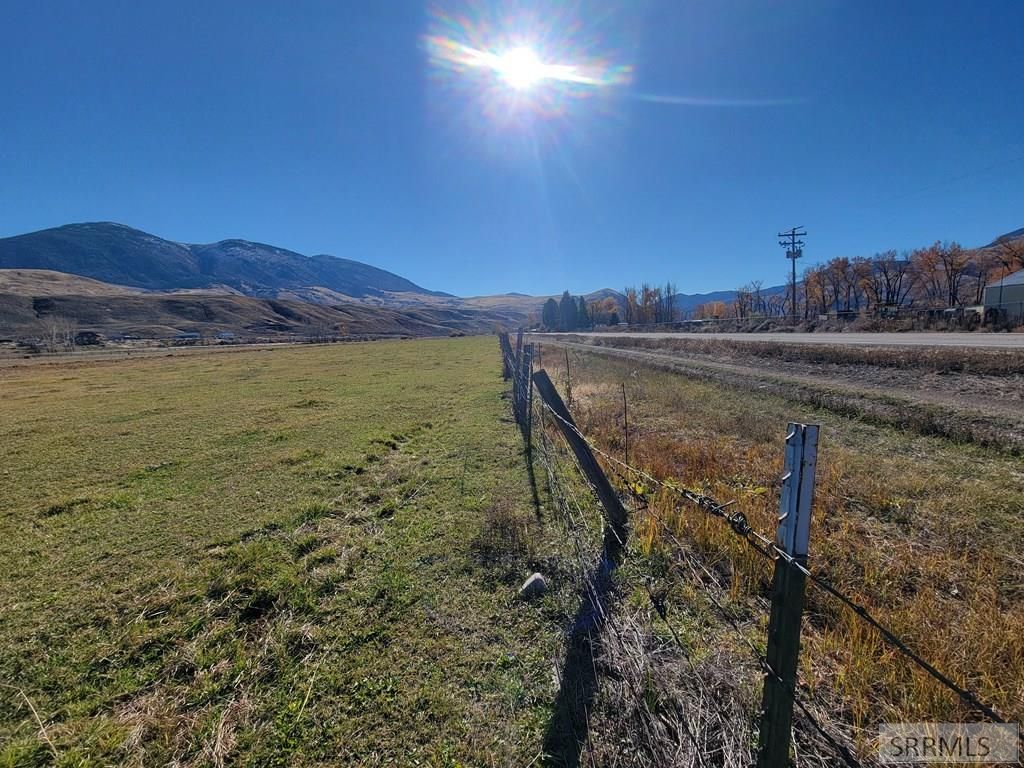 Image 7 of property listing at Lot 20 Golden Leaf Lane, Salmon, ID 83467