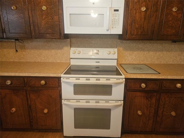 2620 County Road 531, Burleson, TX 76028