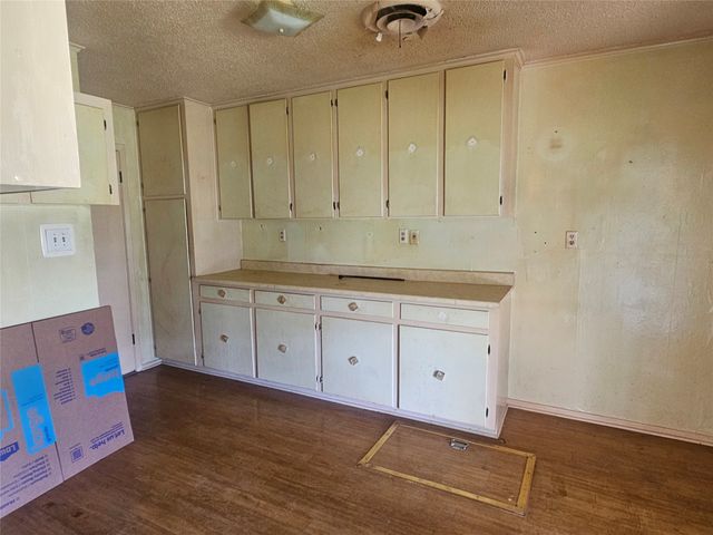 2620 County Road 531, Burleson, TX 76028