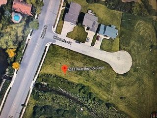 6937 W BEATRICE COURT, Milwaukee, WI 53223
