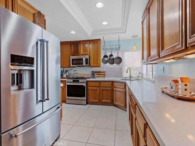 39815 Highbury Drive, Murrieta, CA 92563