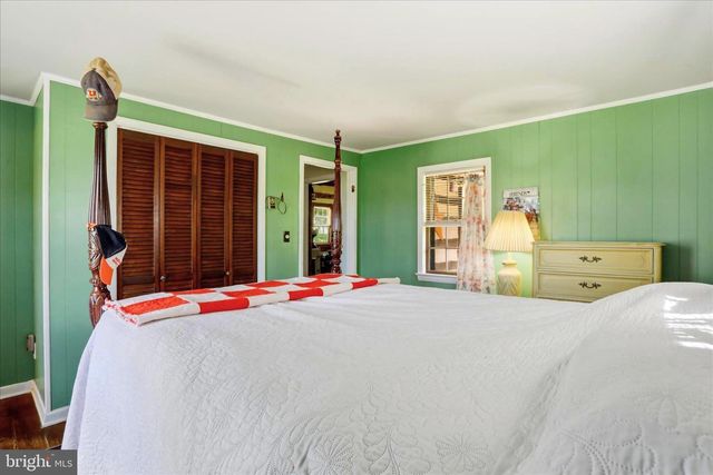 592 WILLINGHAM RD, Charles Town, WV 25414