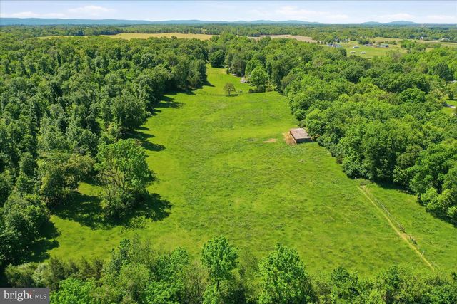 592 WILLINGHAM RD, Charles Town, WV 25414