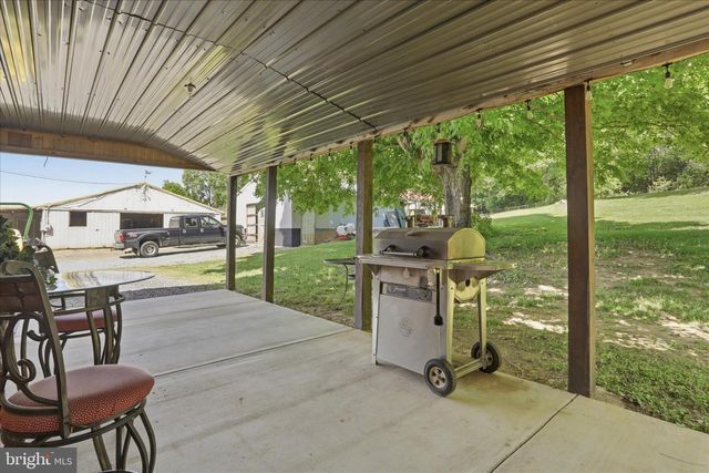 592 WILLINGHAM RD, Charles Town, WV 25414