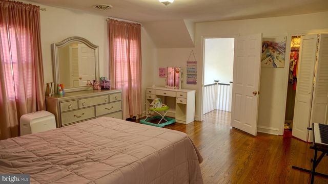 1 DEVELON RD, Elkins Park, PA 19027