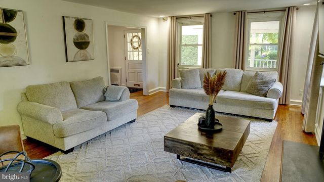 1 DEVELON RD, Elkins Park, PA 19027