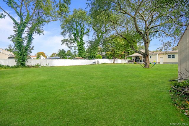 162 Carlls Path, Deer Park, NY 11729