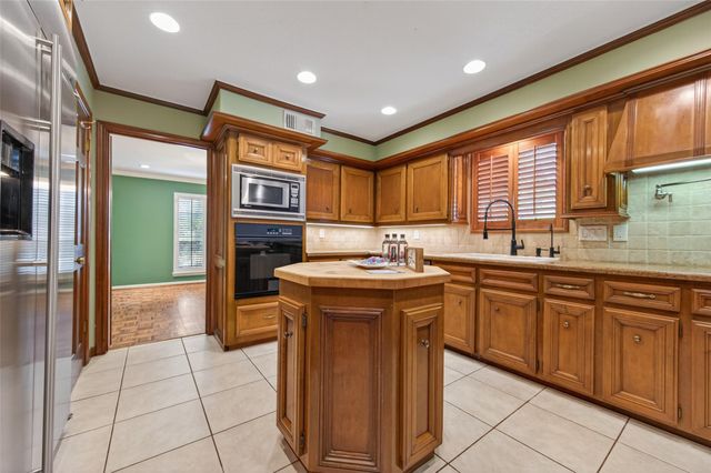 11410 Rothglen Street, Houston, TX 77070