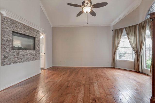 6909 Tournament Drive, Houston, TX 77069