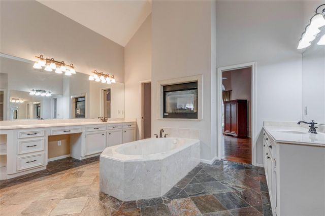 6909 Tournament Drive, Houston, TX 77069