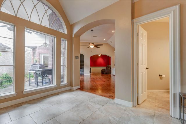 6909 Tournament Drive, Houston, TX 77069