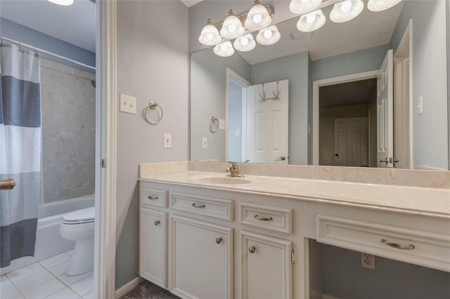 6909 Tournament Drive, Houston, TX 77069