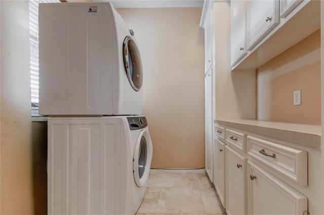 6909 Tournament Drive, Houston, TX 77069