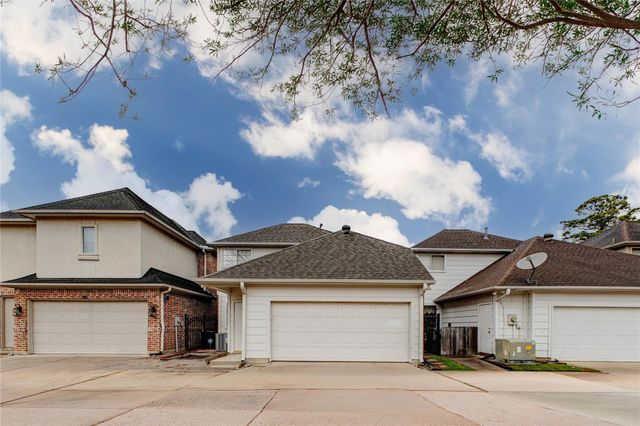 6909 Tournament Drive, Houston, TX 77069