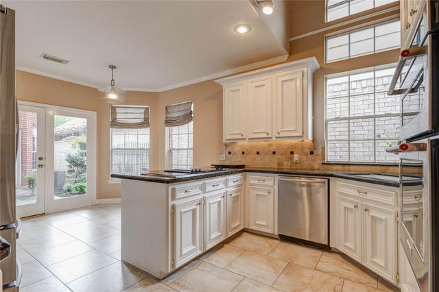 6909 Tournament Drive, Houston, TX 77069