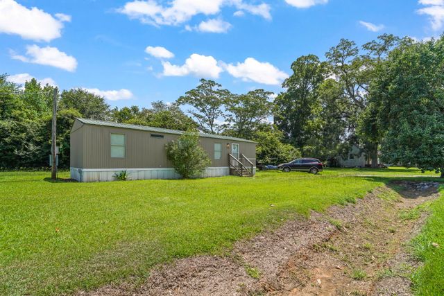 150 Waccamaw Bend Rd., Conway, SC 29527