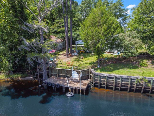 150 Waccamaw Bend Rd., Conway, SC 29527