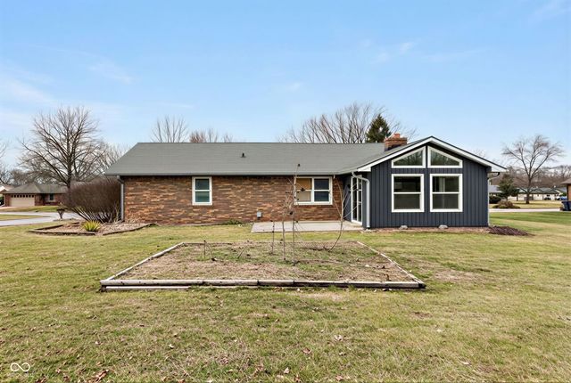 477 S Restin Road, Greenwood, IN 46142