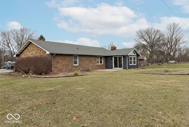 477 S Restin Road, Greenwood, IN 46142