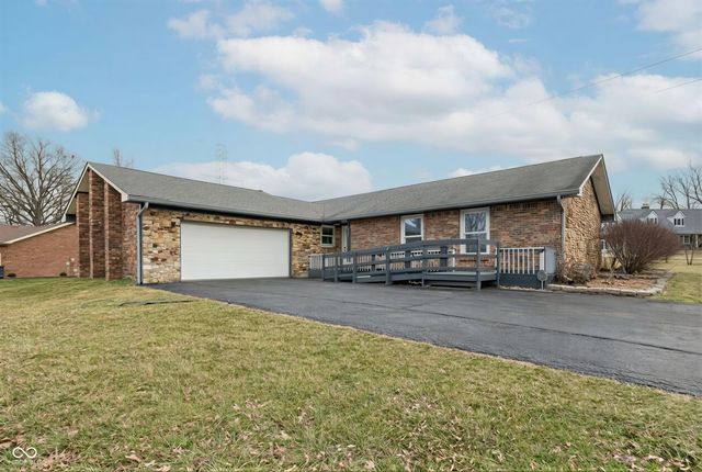 477 S Restin Road, Greenwood, IN 46142