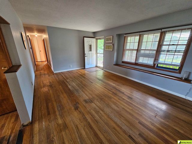 6421 Ogden Street, Omaha, NE 68104