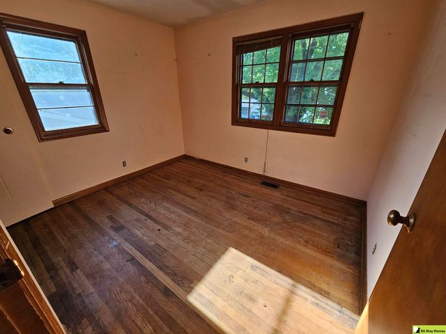 6421 Ogden Street, Omaha, NE 68104