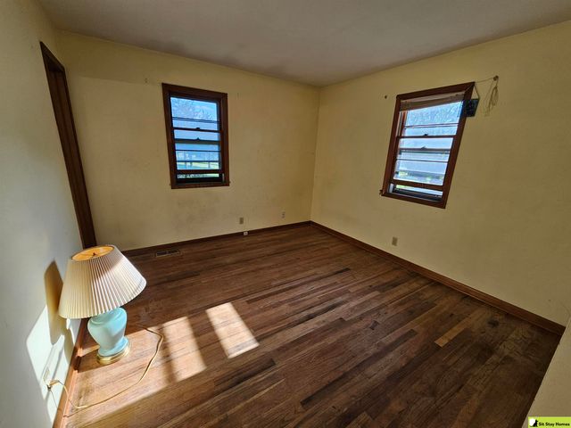 6421 Ogden Street, Omaha, NE 68104