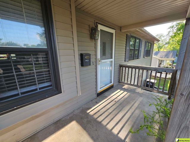 6421 Ogden Street, Omaha, NE 68104