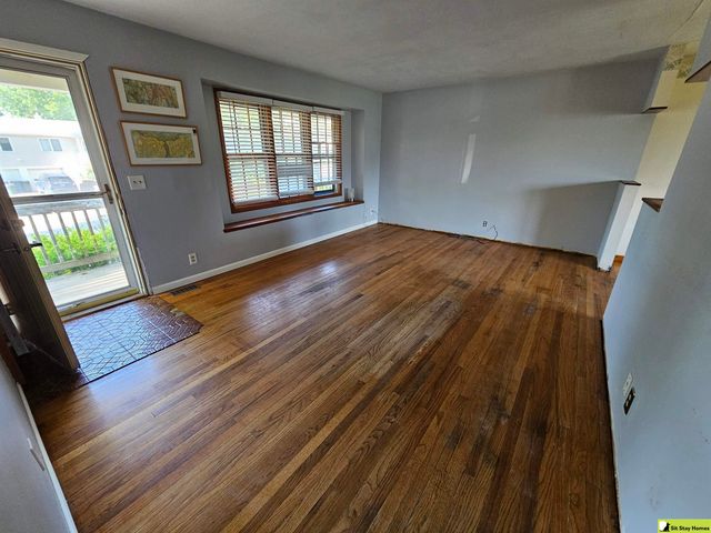 6421 Ogden Street, Omaha, NE 68104