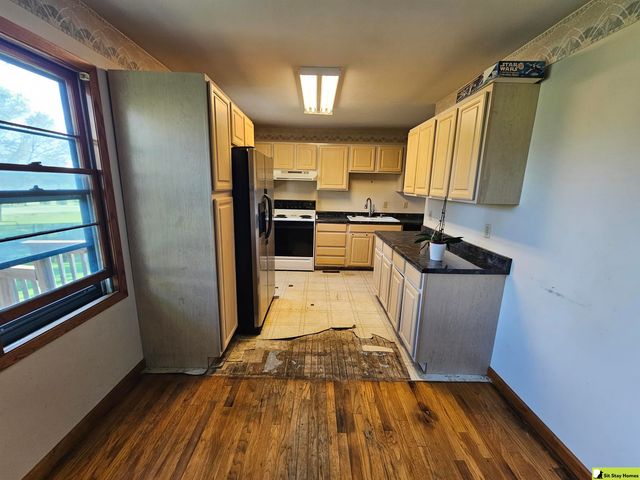 6421 Ogden Street, Omaha, NE 68104