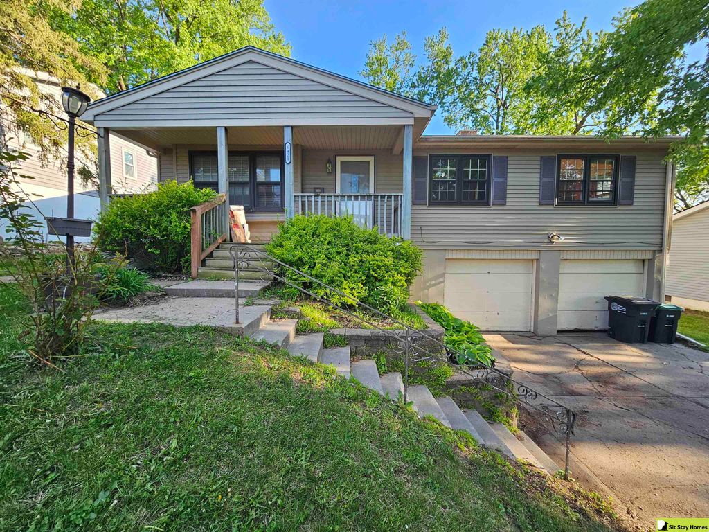 6421 Ogden Street, Omaha, NE 68104