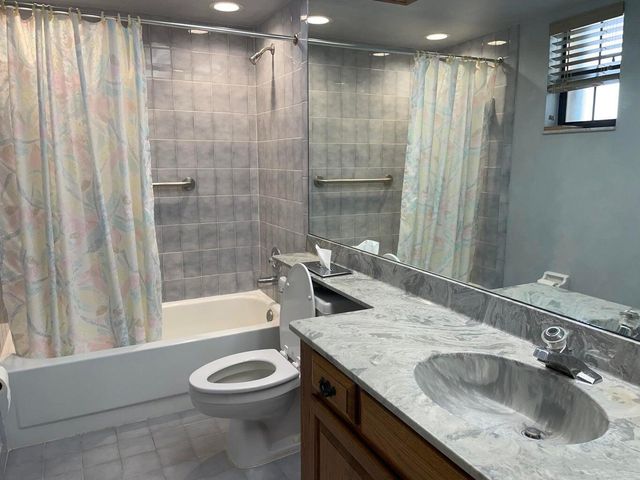 420 Ashwood Place, Boca Raton, FL 33431