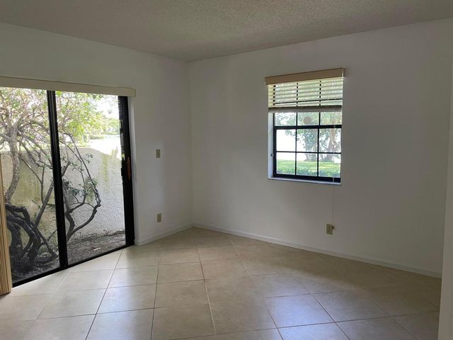 420 Ashwood Place, Boca Raton, FL 33431