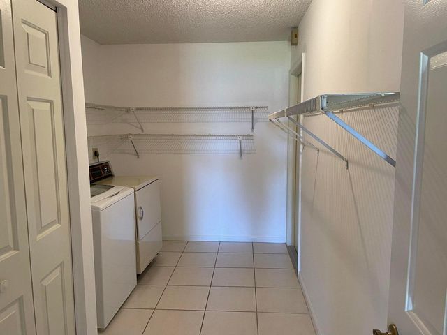 420 Ashwood Place, Boca Raton, FL 33431