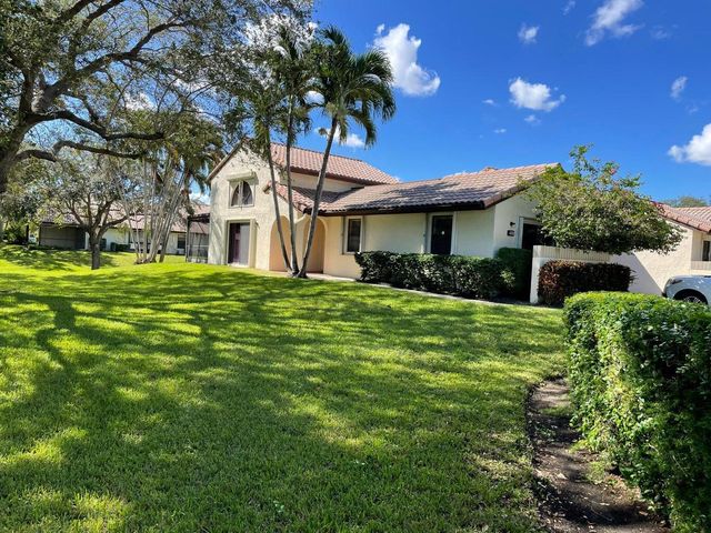 420 Ashwood Place, Boca Raton, FL 33431