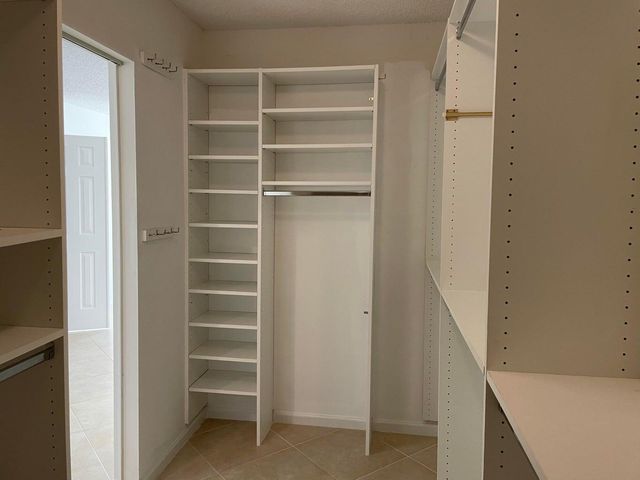 420 Ashwood Place, Boca Raton, FL 33431