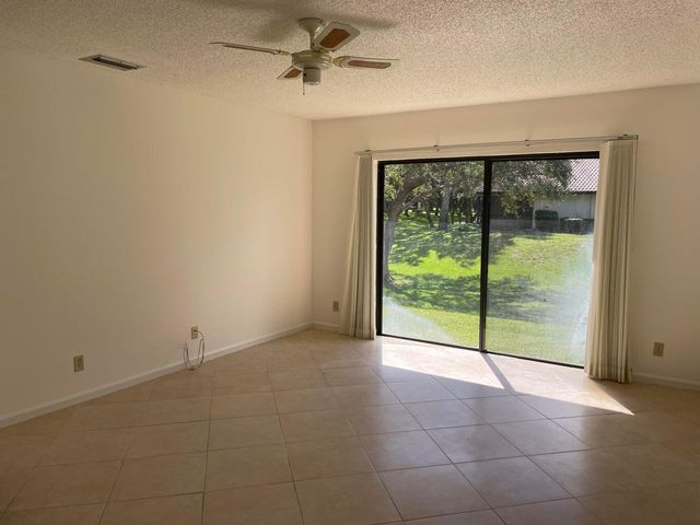 420 Ashwood Place, Boca Raton, FL 33431