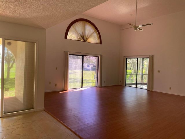 420 Ashwood Place, Boca Raton, FL 33431