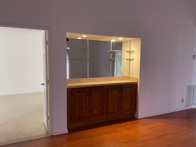 420 Ashwood Place, Boca Raton, FL 33431