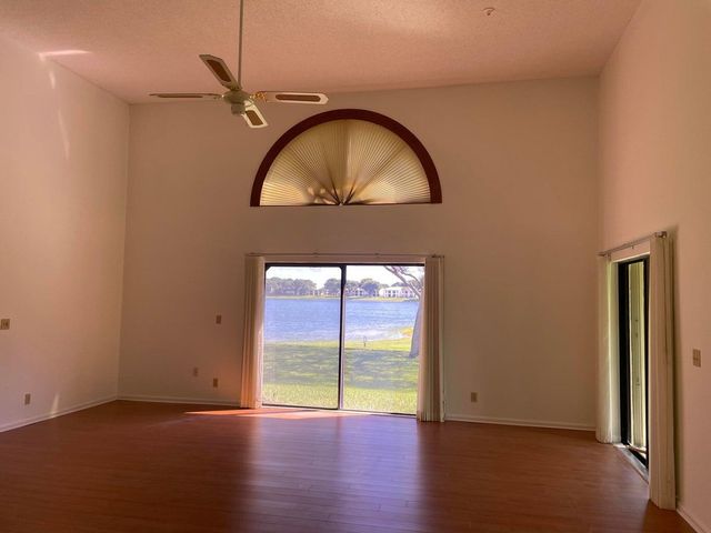 420 Ashwood Place, Boca Raton, FL 33431