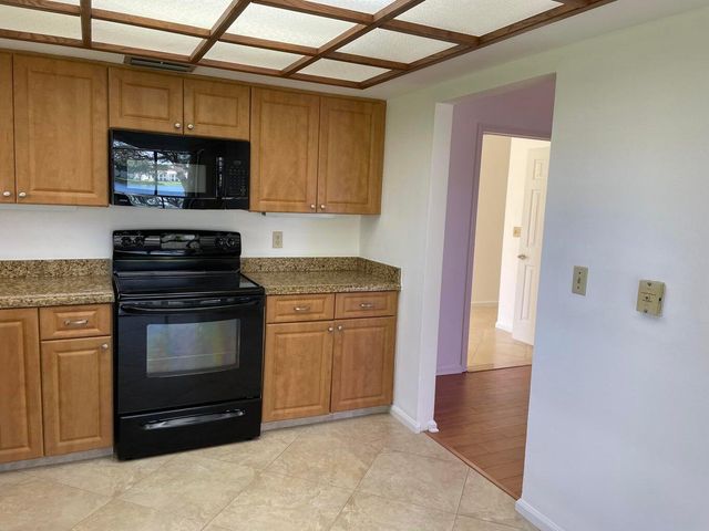 420 Ashwood Place, Boca Raton, FL 33431