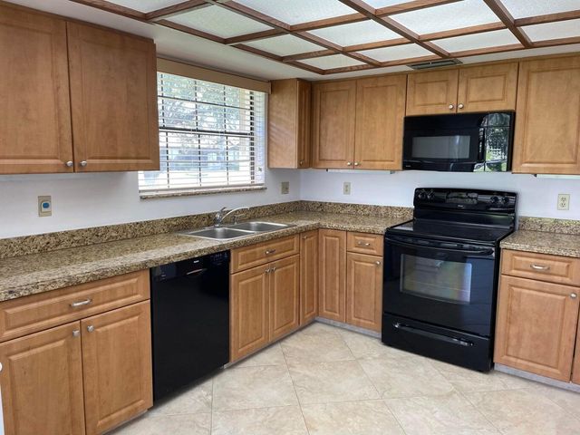 420 Ashwood Place, Boca Raton, FL 33431