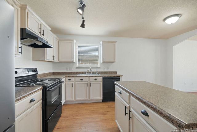 5706 TEXAS CYN, San Antonio, TX 78252