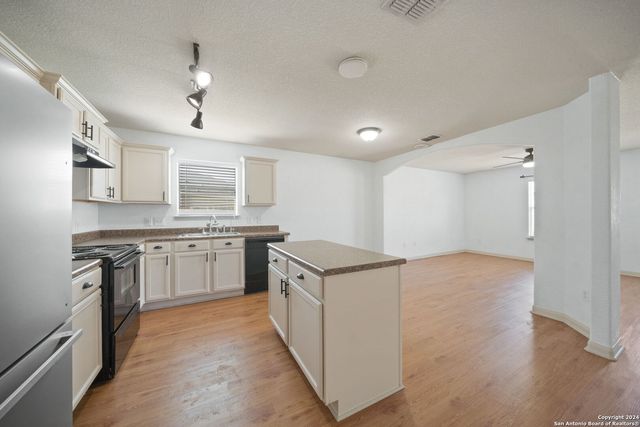 5706 TEXAS CYN, San Antonio, TX 78252