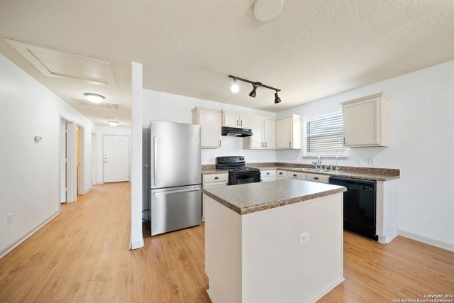 5706 TEXAS CYN, San Antonio, TX 78252