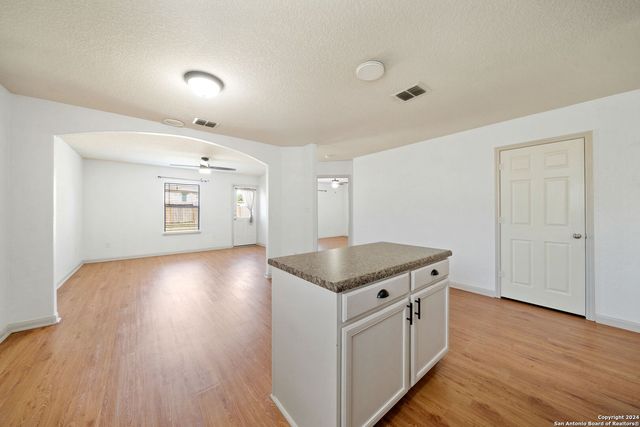 5706 TEXAS CYN, San Antonio, TX 78252
